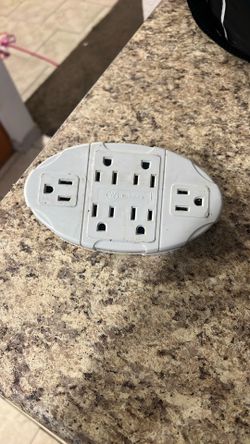 6 Way Outlet Adapter