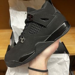 Jordan 4 “BLACK CAT” 2025 Size 2Y