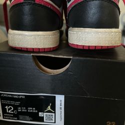 Jordan  1 MID Size 12c Black Berry White 