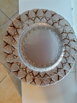 6 Goldtone charger plates/used/13 inch