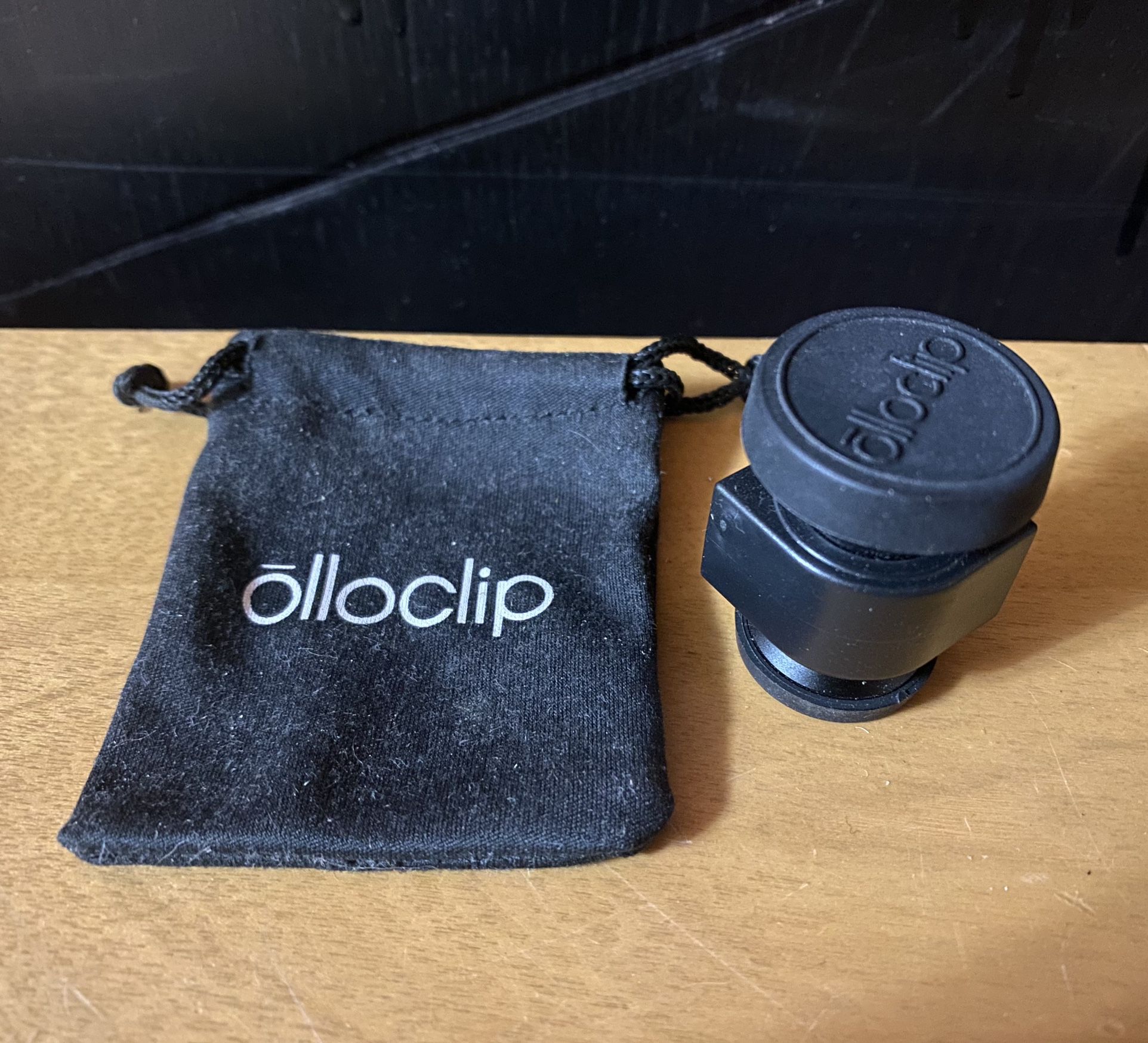 OLLOCLIP 4-in-1 Photo Lens for Apple iPhone 5/5s Wide Angle Fisheye BLACK