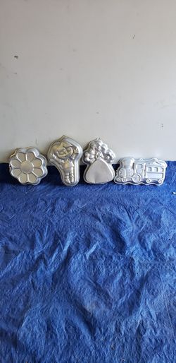 Cake pans