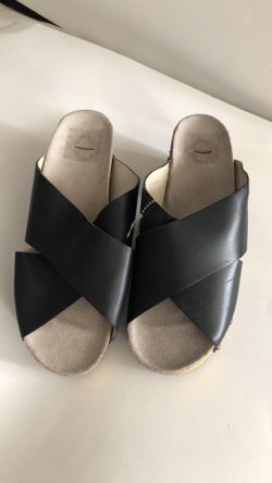 Black Sandals sz 10