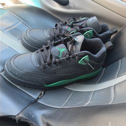Pine Green Spike Jordan’s 