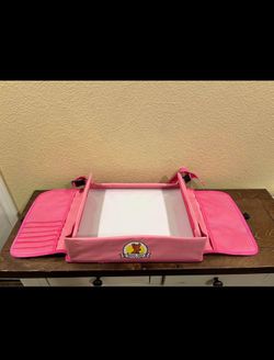 Travel tray for