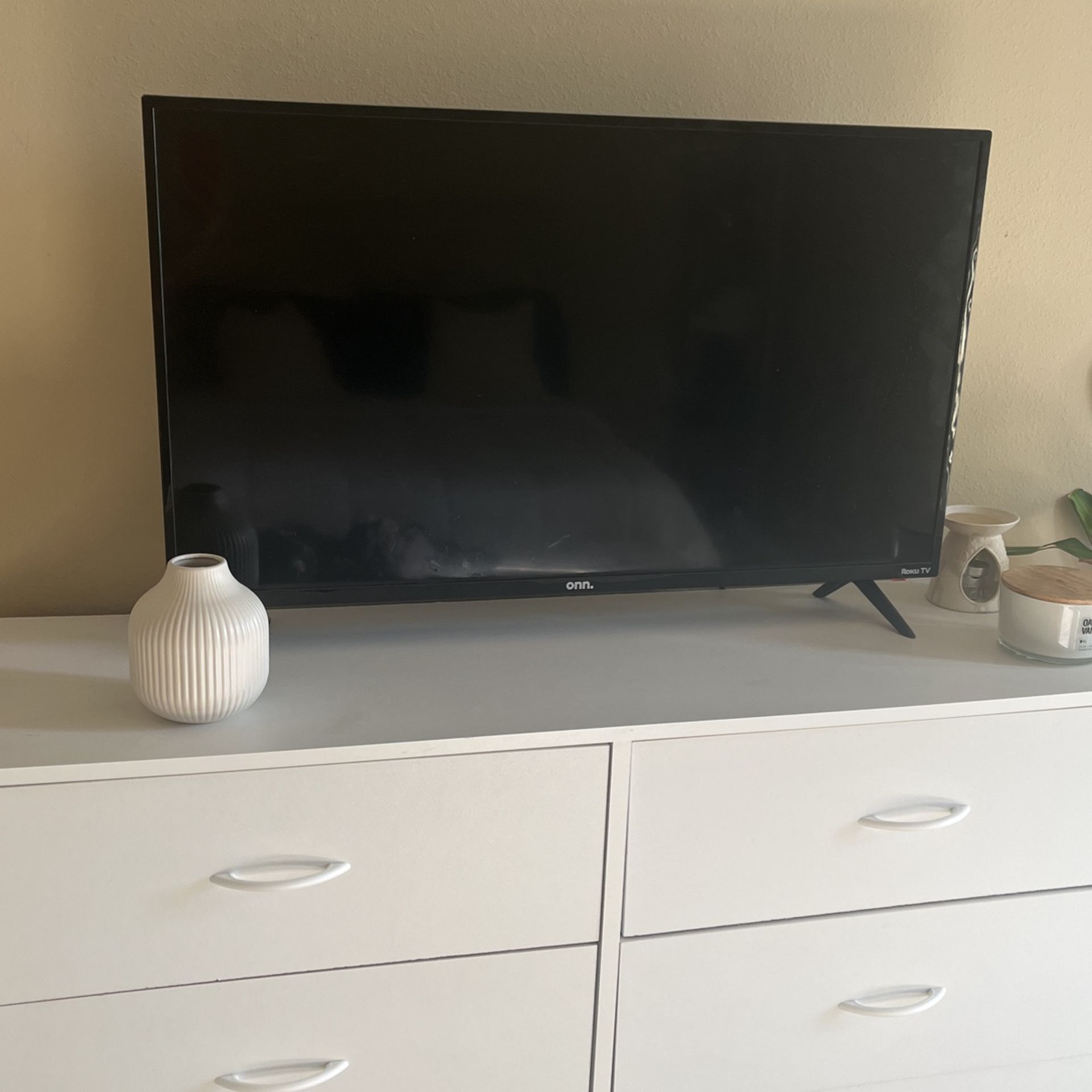 40” Roku Smart Tv