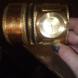 GOLD LEATHER DOUBLE CUFF WATCH