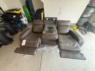 Power Reclining Sofa w/ Surround Sound + Massage – NEW !!!