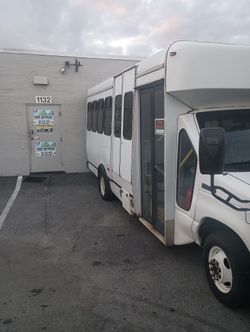 2010 Ford E-450