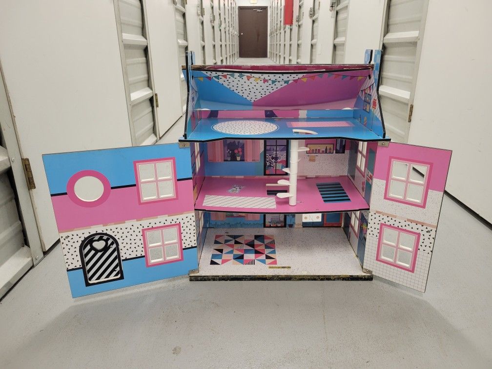 Doll House