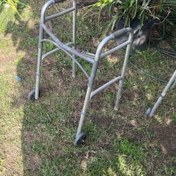 Adjustable Foldable Walker With Wheels . 