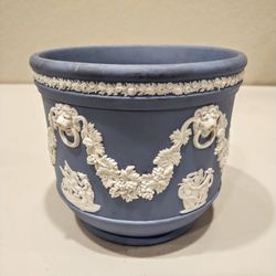 Wedgewood Vase/Planter Five Lions 