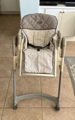 Free Evenflo Easy-fold Reclining High Chair