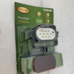 LED Floodlight Reflector 120-Volts 400-Lumens NEW!