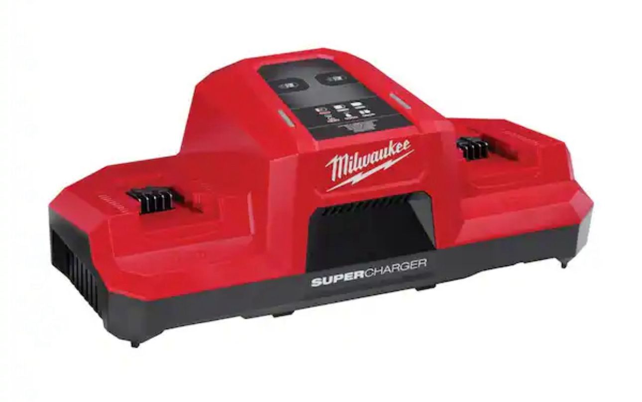 MILWAUKEE SUPER CHARGER