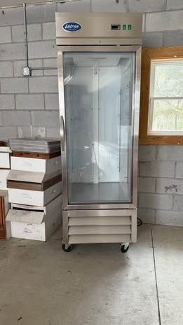 Entree Merchandiser Commercial Refrigerant