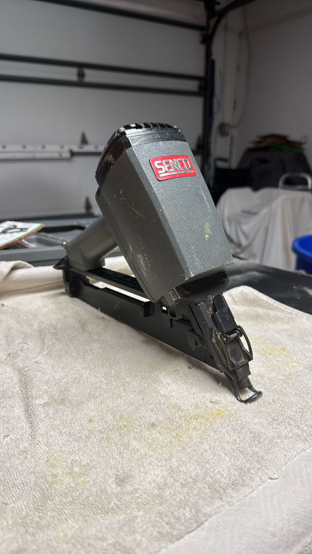 Senco Angle Trim Nail Gun