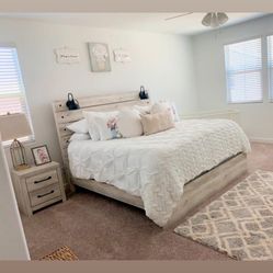 Bed Room Set Bed End Tabel And Dresser And Mattress N Bed Frame 