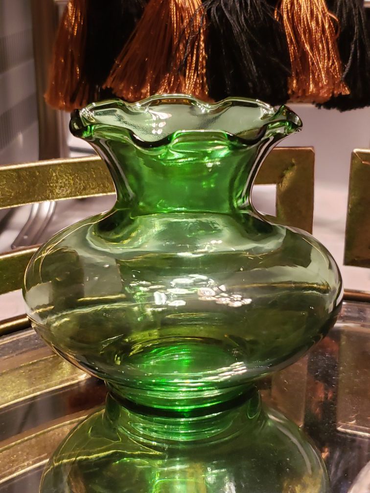 Emerald green glass vanity mini vase