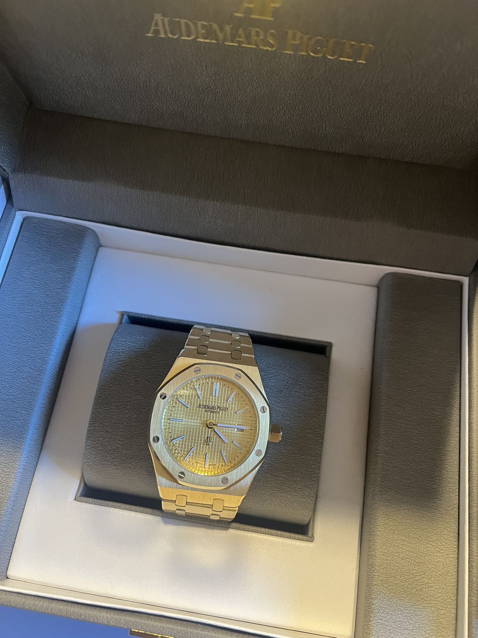 Audemars Piguet ‘AP’ Gold