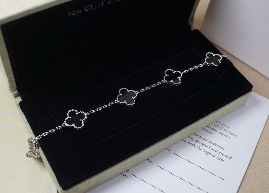 Van Cleef & Arpels bracelet