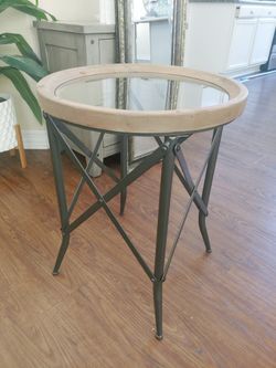 Round Side Table
