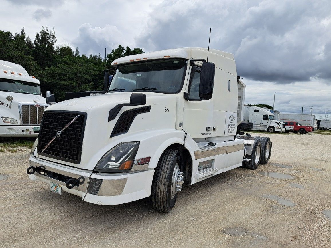 2005 Volvo Vnl