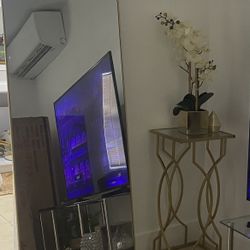 Gold Arched Mirror And Accent Table 