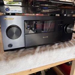 Pioneer Elite Sc-75 Ultra High Resolution AVR Receiver 