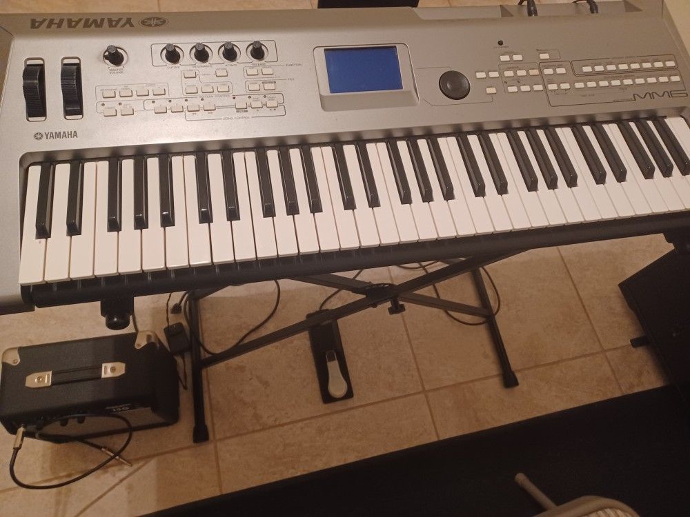 Keyboard Yamaha MM6