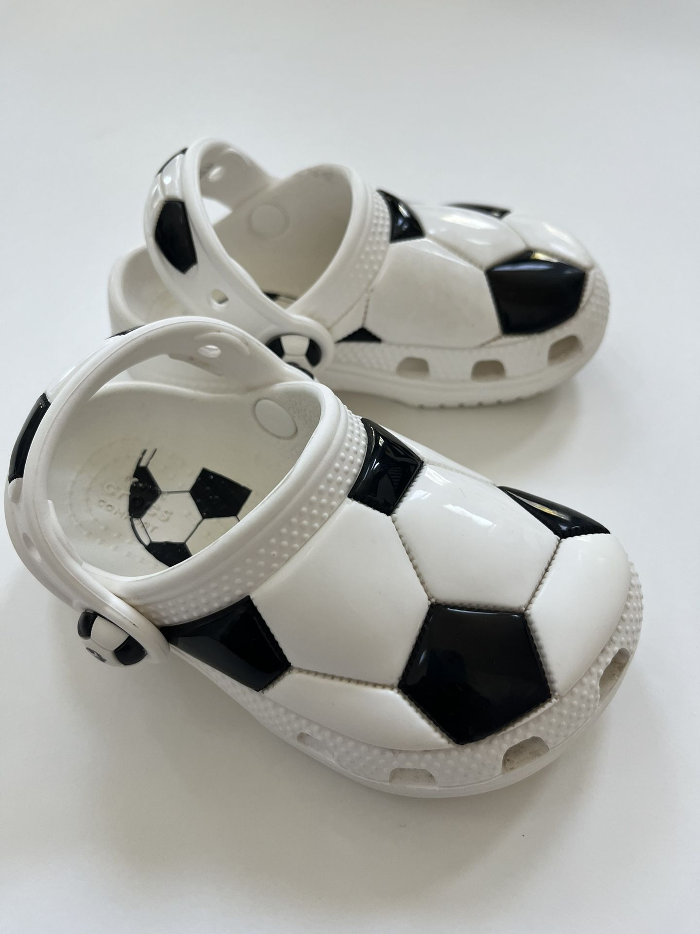 Toddler Soccer Crocs Size 7