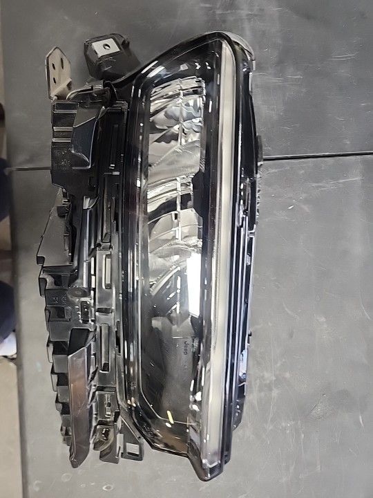 Jeep Grand Cherokee Headlight Passenger 2021 2022 2023 2024 2025 Part $325