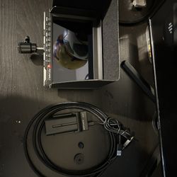 -Feelworld Camera Monitor -Hdmi to microHdmi Cable -Ef to Rf adapter -Phone mount for camera