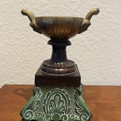 Urn Mantelpiece Decor 