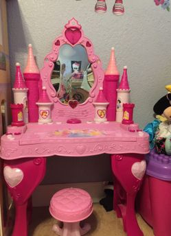 Princess vanity piano