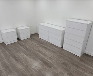DRESSER, CHEST AND TWO NIGHSTANDS