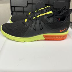 Nike Air max Fitsole Black/Neon/Orange Size 13
