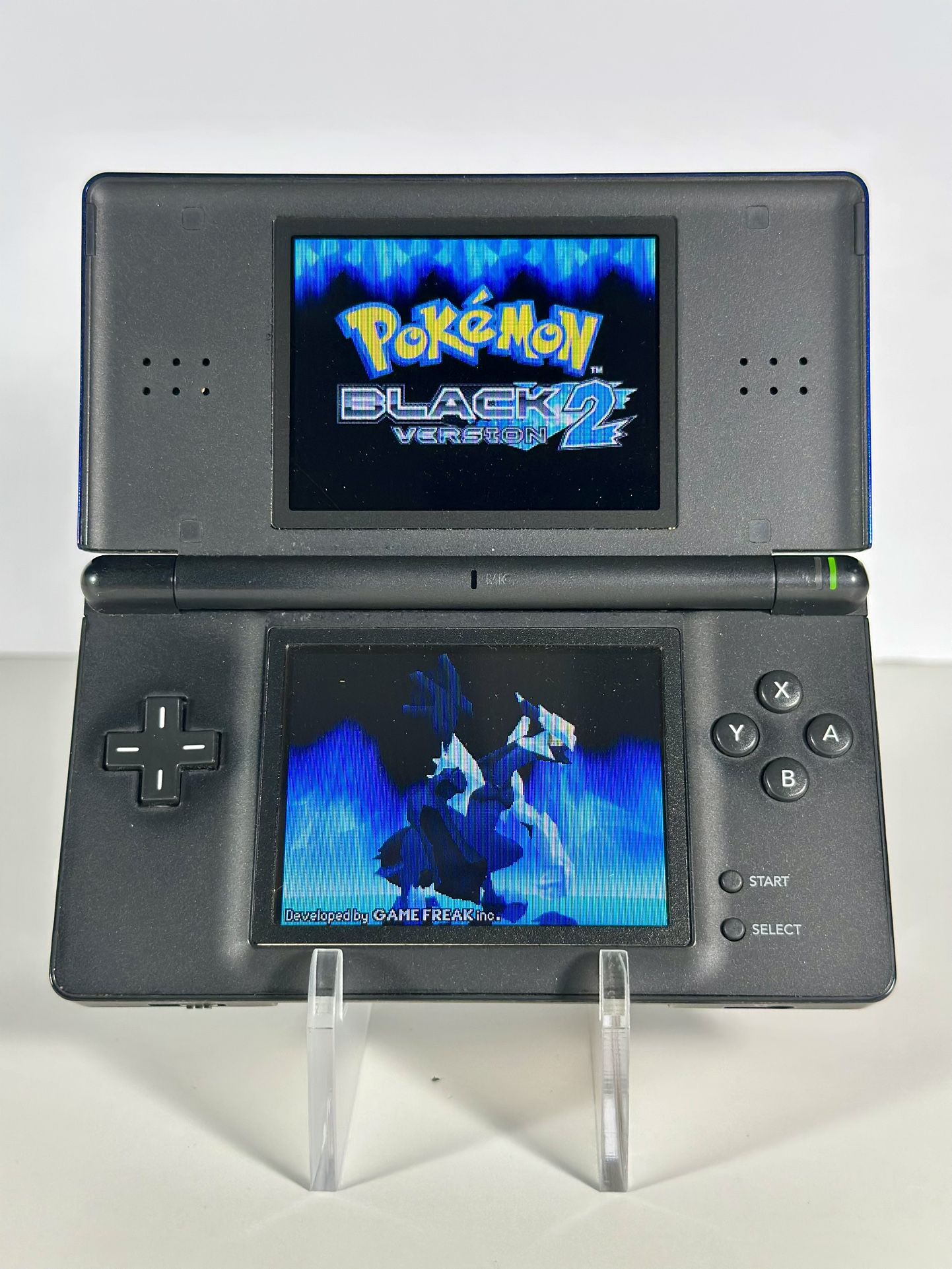 Nintendo DS lite With Tons Of Games!