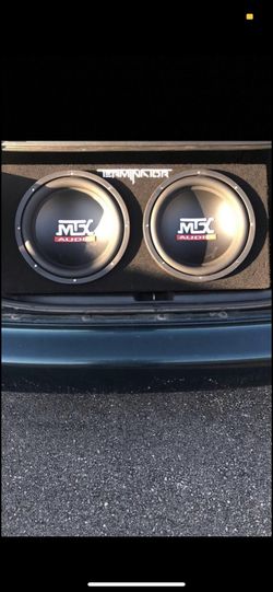 Brand new mtx 12’s and new boss 1100 watt amp with wiring kit