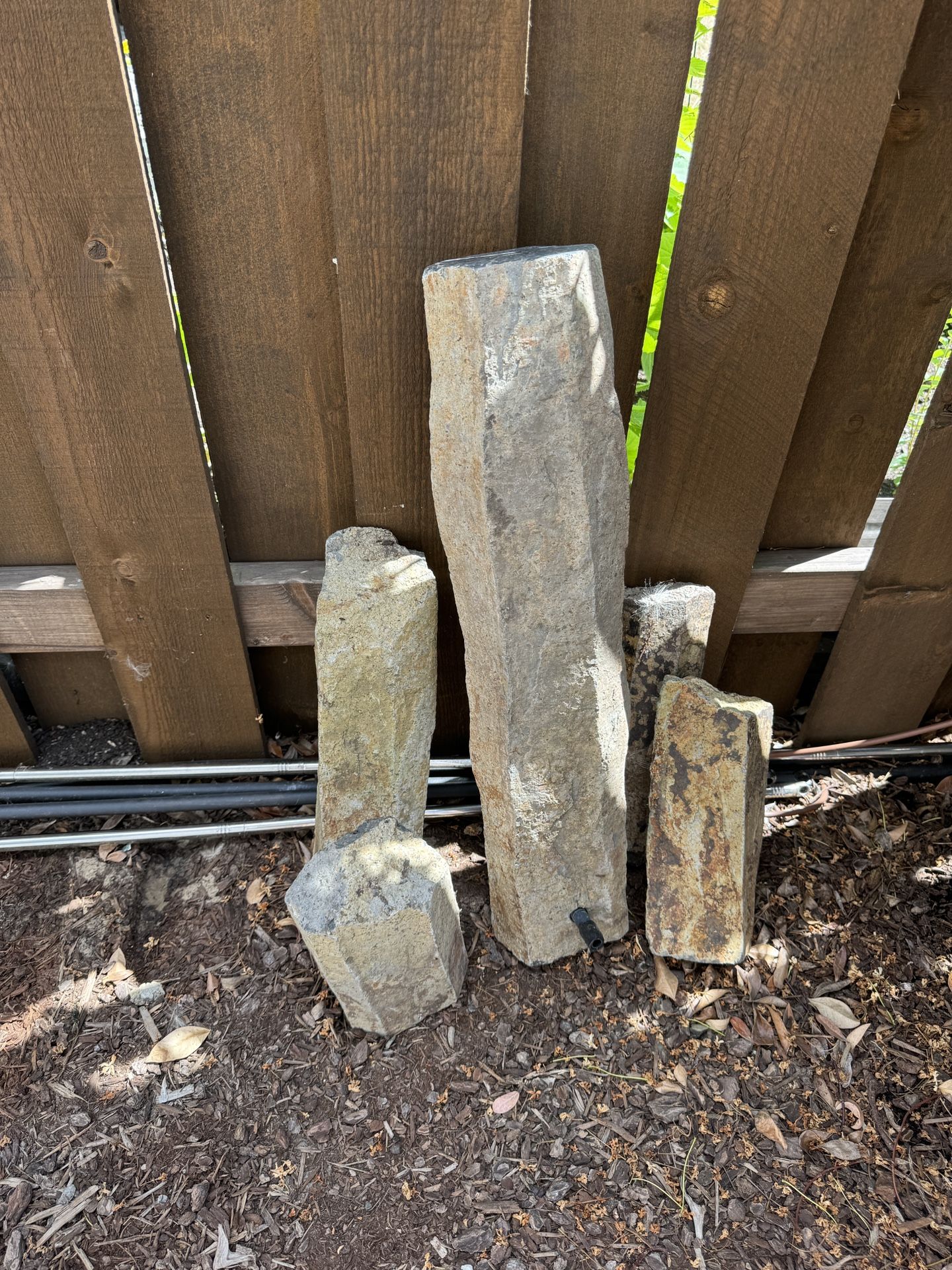 Rock fountain - 5 pieces plus fill in rock/gravel