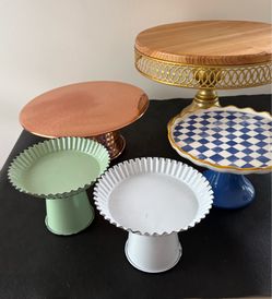Cake stands