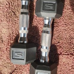 SET OF 5LB RUBBER COATED HEXHEAD DUMBBELLS. TOTAL 10LBs. 
7111  S. WESTERN WALGREENS 
$15   CASH ONLY.  AS IS