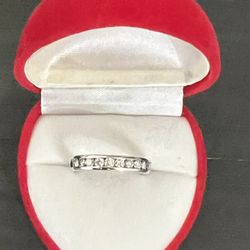 14 Karat White Gold Ring With Diamonds Size 10