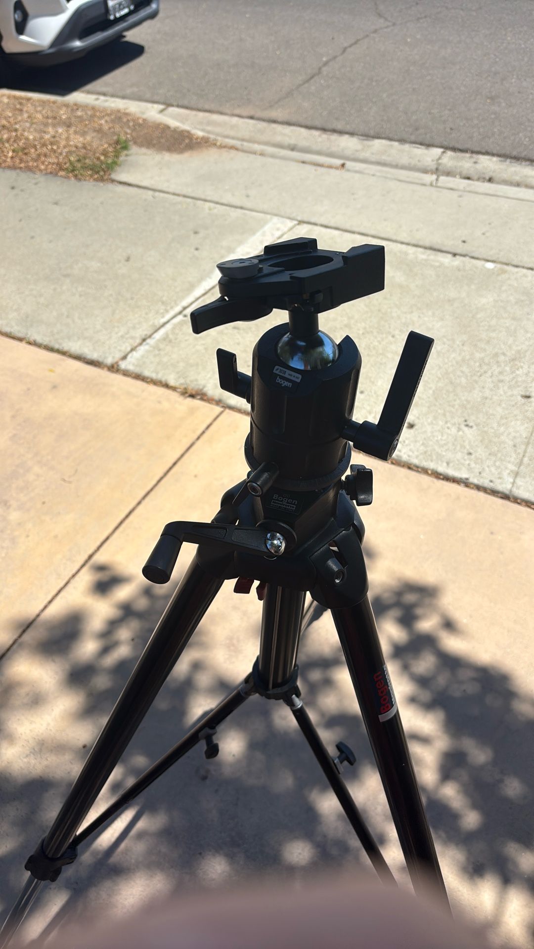 Bogen Manfrotto tripod