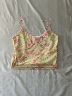 Floral lace trim top