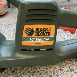 Homemade extension Cord Manual Splitter/stowing Caddy+Black & Decker 16  inch electric hedge trimmer for Sale in Pompano Beach, FL - OfferUp