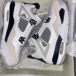 Air Jordan 4’s