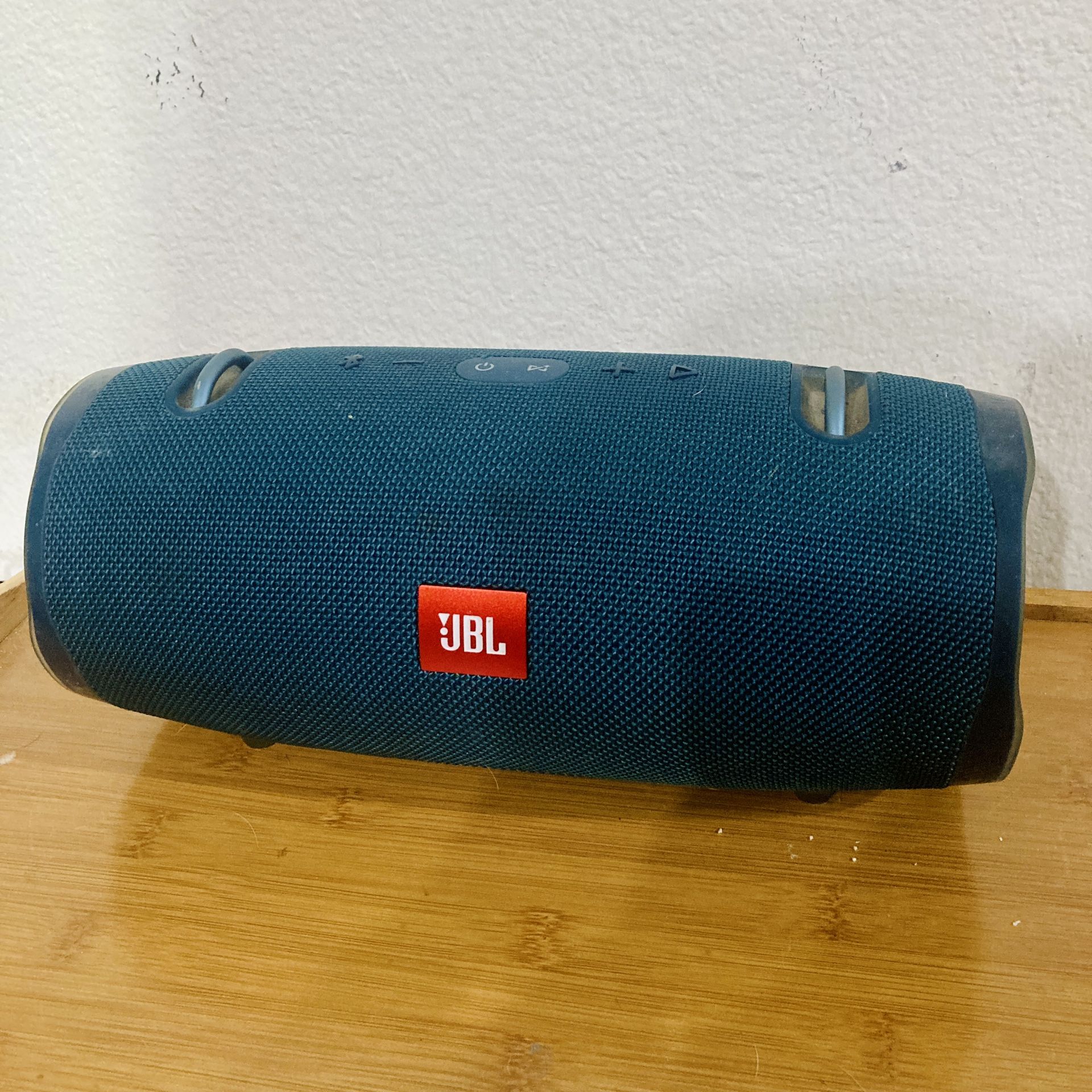 JBL Extreme 2 Bluetooth Speaker