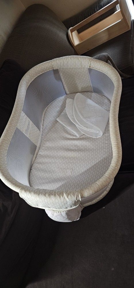 Free Baby Basinet Good Condition