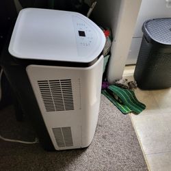 AC/HEATER/DEHUMIDIFIER 